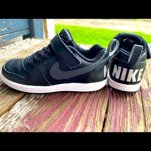 Nike Boys Court Borough Low EP Black Sneakers